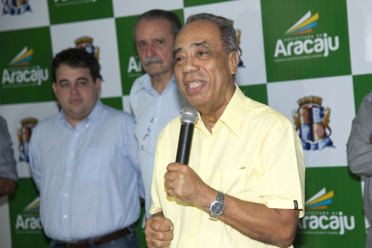 Prefeito anuncia programa Rodando no Macio - SMTT Aracaju